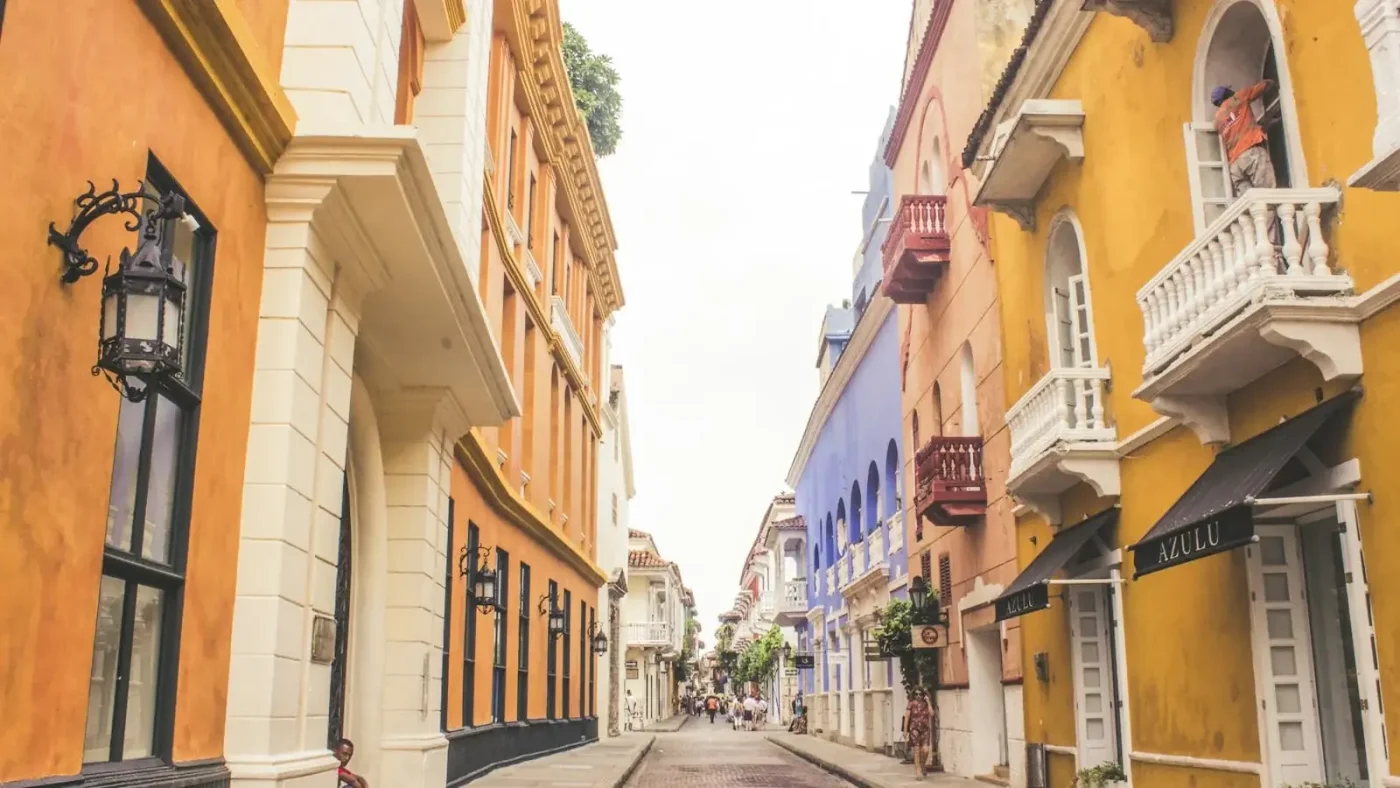 Best eSIM for Colombia: vibrant colonial street in Cartagena Old Town
