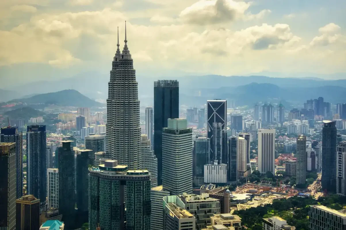 Best eSIM for Malaysia: Kuala Lumpur skyline with Petronas Twin Towers